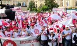 VIDEO Sanitas: 10.000 de membri ai federaţiei au cerut miercuri guvernanţilor să respecte legile pe care le-au votat
