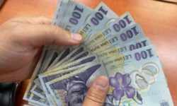 USR a contestat la CCR majorările salariale ale demnitarilor