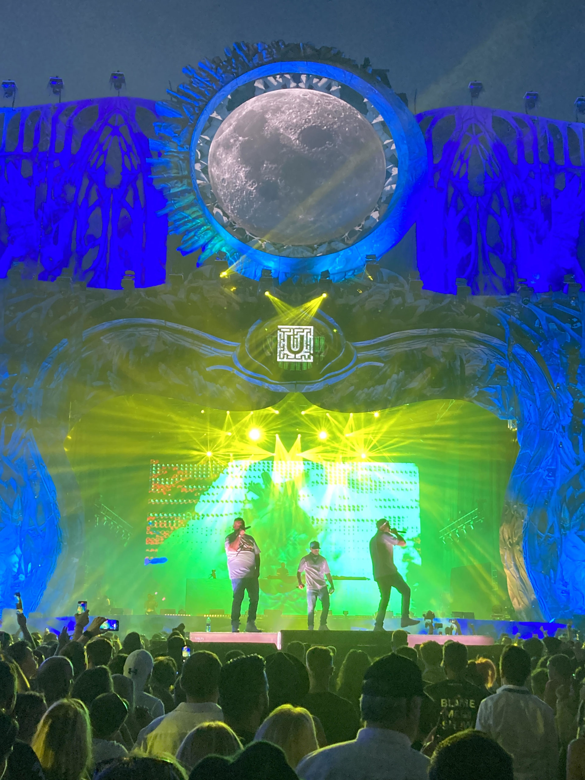 Un cor de inimi a dat ritmul unei ”melodii” care a emoționat un stadion întreg la UNTOLD 1