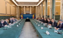 Premierul – întâlnire cu reprezentanţii HORECA; discuţiile au vizat noi măsuri de sprijin pentru industria ospitalităţii