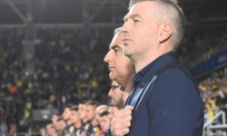 Federaţia Română de Fotbal anunţă că selecţionerul Edward Iordănescu va continua la conducerea echipei naţionale a României