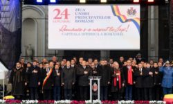Iaşi: Mii de persoane au venit în Piaţa Unirii pentru a celebra Unirea Principatelor Române
