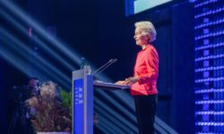 Liderii UE au convenit la summit măsuri mai stricte împotriva migraţiei ilegale