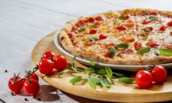 Pizza s-a scumpit cu 15,9% anul trecut în UE şi în România