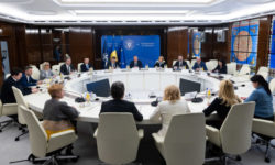 Premierul – întrevedere cu reprezentanţii CONAF; a dispus înfiinţarea unui grup de lucru pentru combaterea abandonului şcolar