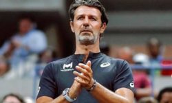 Tenis: Patrick Mouratoglou a reacţionat după noua amânare a audierii Simonei Halep