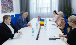MJ: Cooperarea în domeniul combaterii traficului de persoane – discutată de Gorghiu cu ambasadorul Marii Britanii