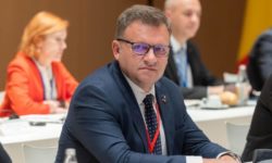 Marius Budăi şi-a depus demisia din funcţia de ministru al Muncii (surse)