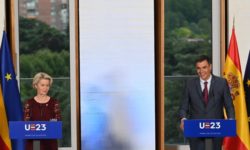 UE doreşte să finalizeze pactul migratoriu în pofida frondei Ungariei şi Poloniei (Sanchez)