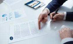 APIA eliberează adeverinţe fermierilor care doresc să acceseze credite