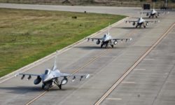 MApN: 100 de militari americani şi 4 aeronave F-16 Fighting Falcon – în misiune la Baza 86 Aeriană Borcea