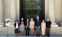 Majestatea Sa Margareta a plantat doi bujori, Floarea Naţională a României, la Grădina Botanică Regală din Madrid