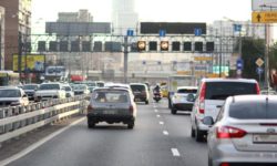 Statele baltice îşi închid frontierele pentru vehiculele înmatriculate în Rusia