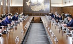 Guvernul a aprobat noile valori ale salariului minim în construcţii, agricultură şi industria alimentară