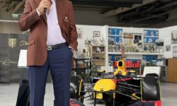 Ion Ţiriac a prezentat RB6 Oracle Red Bull Racing, prima maşină de Formula 1 din colecţia sa