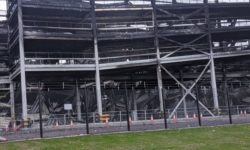 Marea Britanie: Toate zborurile suspendate la aeroportul Luton din Londra din cauza unui important incendiu