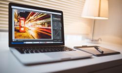 Vâlcea: Proiectul privind protecţia copiilor în mediul online, susţinut de sute de profesori şi elevi