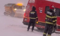 IGSU: 39 de autovehicule înzăpezite – deblocate, luni, de pompieri; probleme în alimentarea cu electricitate în 172 de localităţi