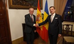Întâlnirea ambasadorului României, George Bologan, cu primarul orașului Malaga, Francisco de la Torre