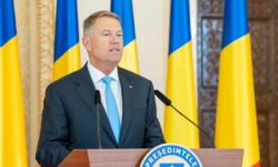 1 Decembrie/ Iohannis: Am reuşit să menţinem economia solidă, să încurajăm investiţiile, să asigurăm securitatea cetăţenilor noştri