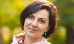 Alina Botezatu: Românii din Spania pot dona și trimite mărțișoare celor dragi din România!